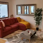 Lavish Stay In The Heart Of Duesseldorf City Center