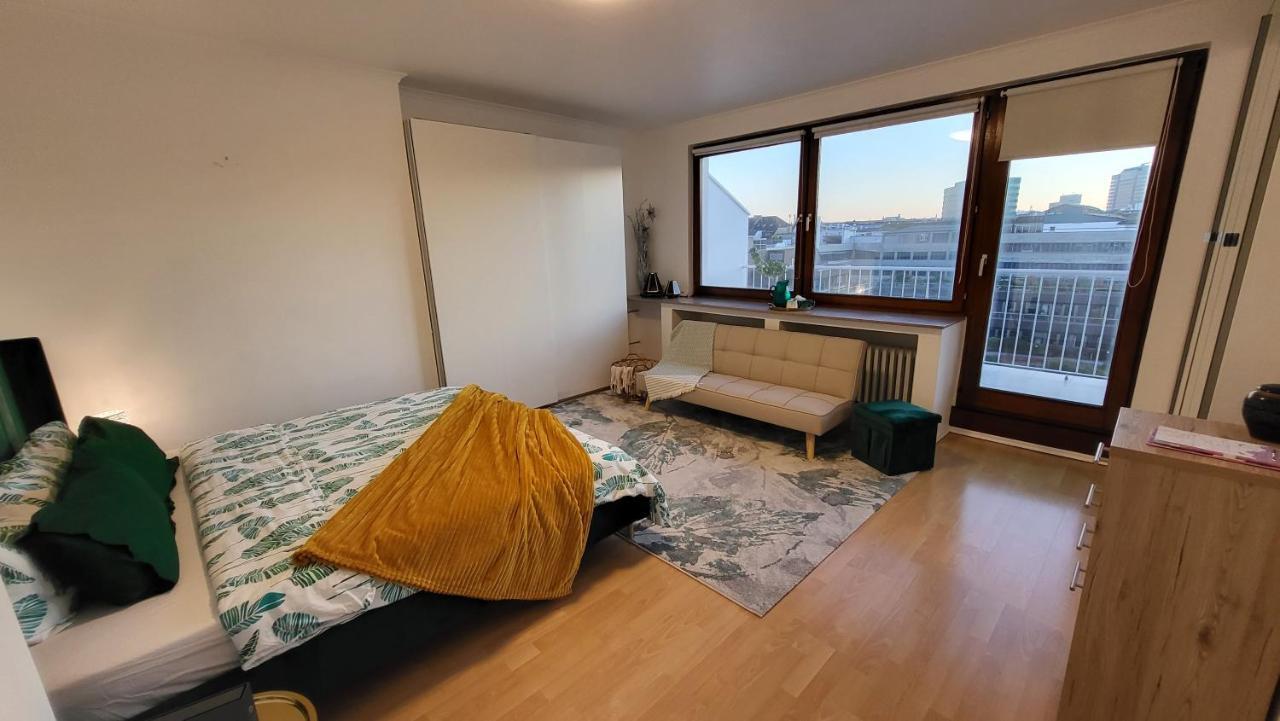 Apartment Lavish In The Heart Of Center *