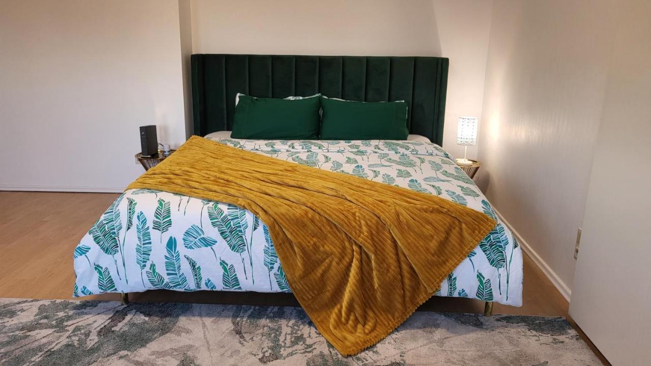 Apartment Lavish In The Heart Of Center *