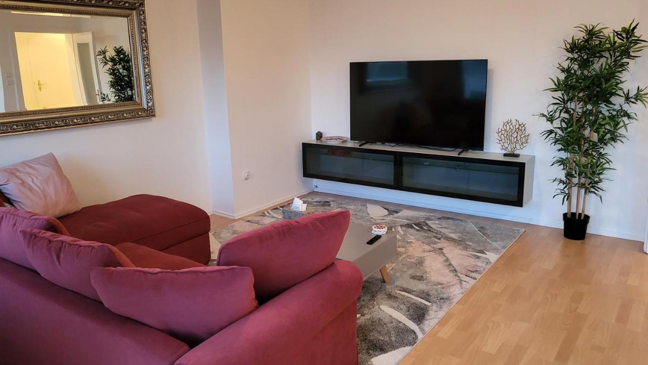 Lavish In The Heart Of Center Apartment Düsseldorf