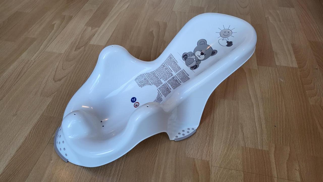 Lavish In The Heart Of Center Apartment *