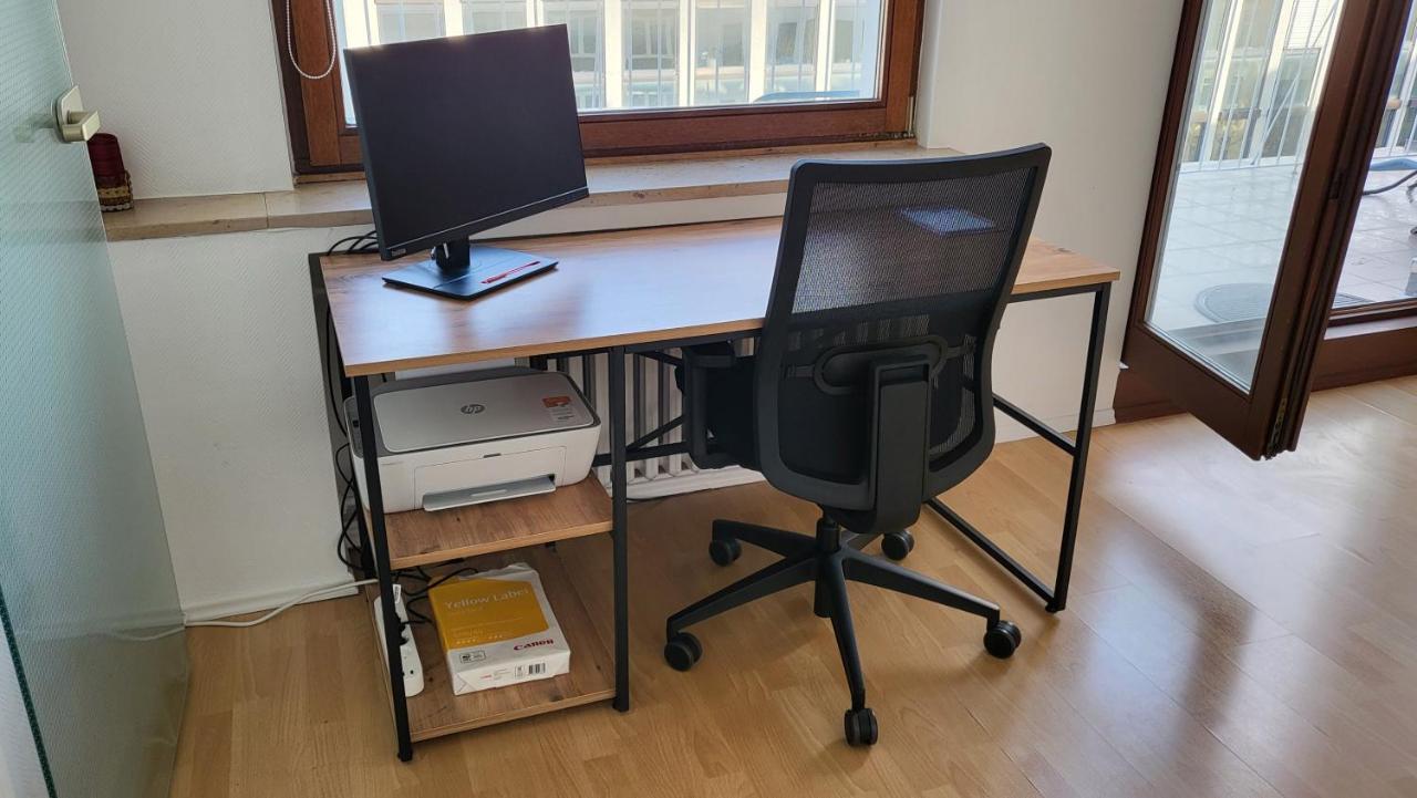 Apartment Lavish In The Heart Of Center Düsseldorf