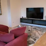 Lavish In The Heart Of Center Appartement Düsseldorf